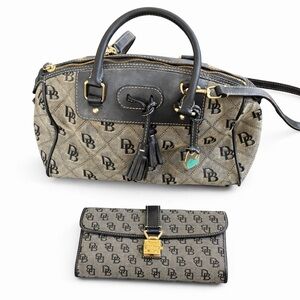 👜 Dooney & Bourke Gray & Black Logo Satchel + Matching Wallet Set